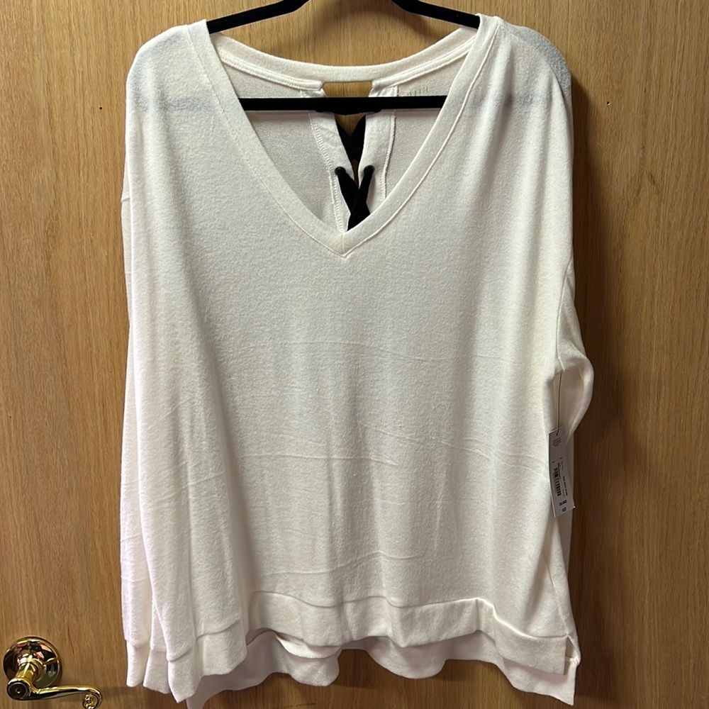 NWT Women’s size XXL a.n.a. Lace up back sweater